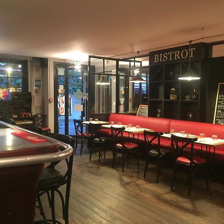 Hotel Restaurant Cousseau Парантис-ан-Борн Екстериор снимка
