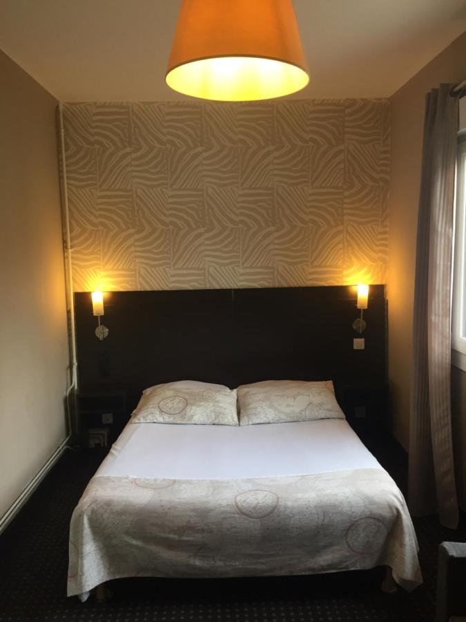 Hotel Restaurant Cousseau Парантис-ан-Борн Екстериор снимка