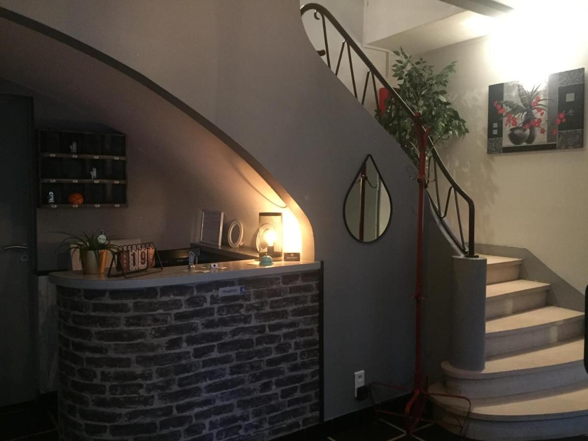 Hotel Restaurant Cousseau Парантис-ан-Борн Екстериор снимка