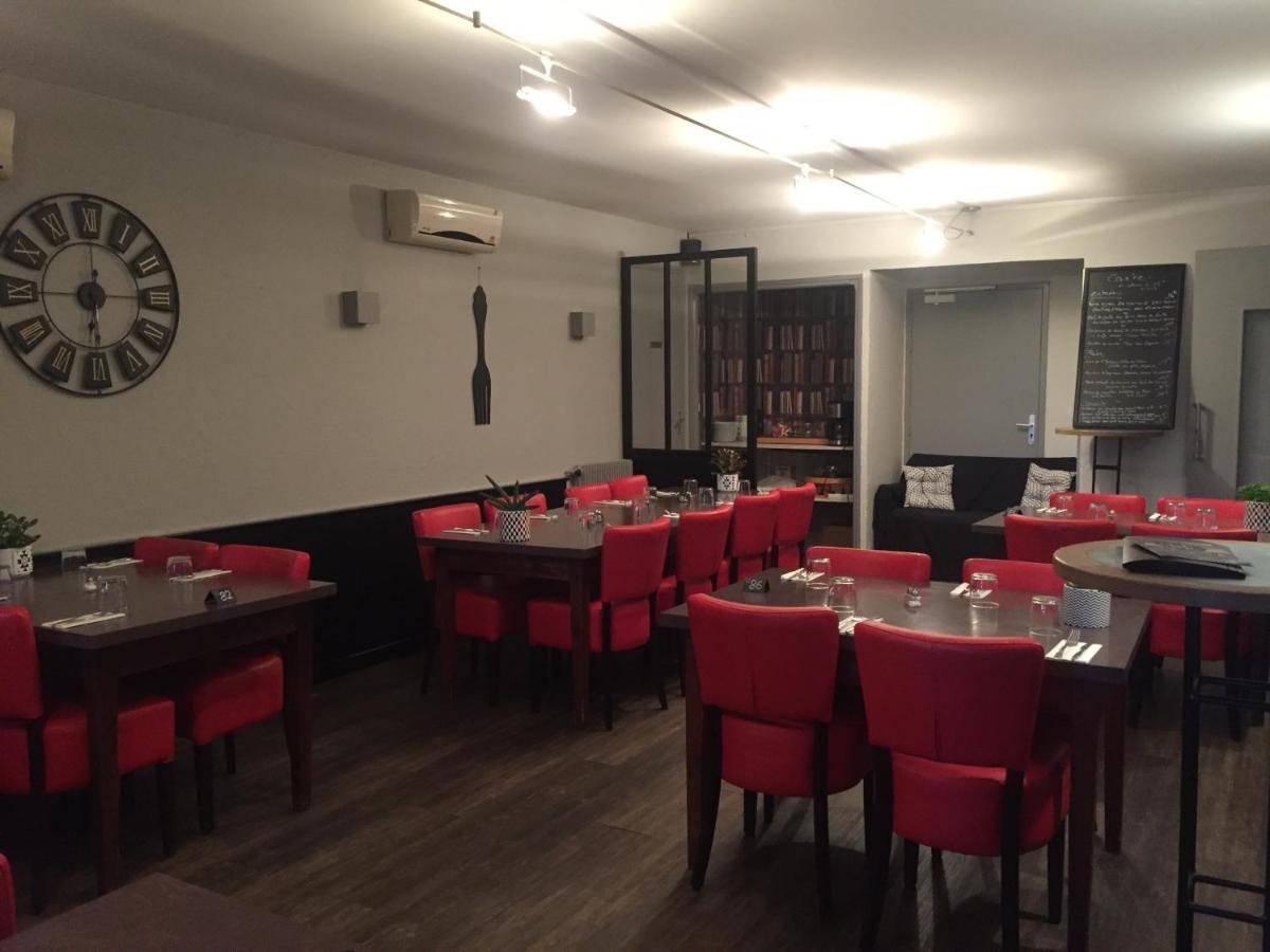 Hotel Restaurant Cousseau Парантис-ан-Борн Екстериор снимка