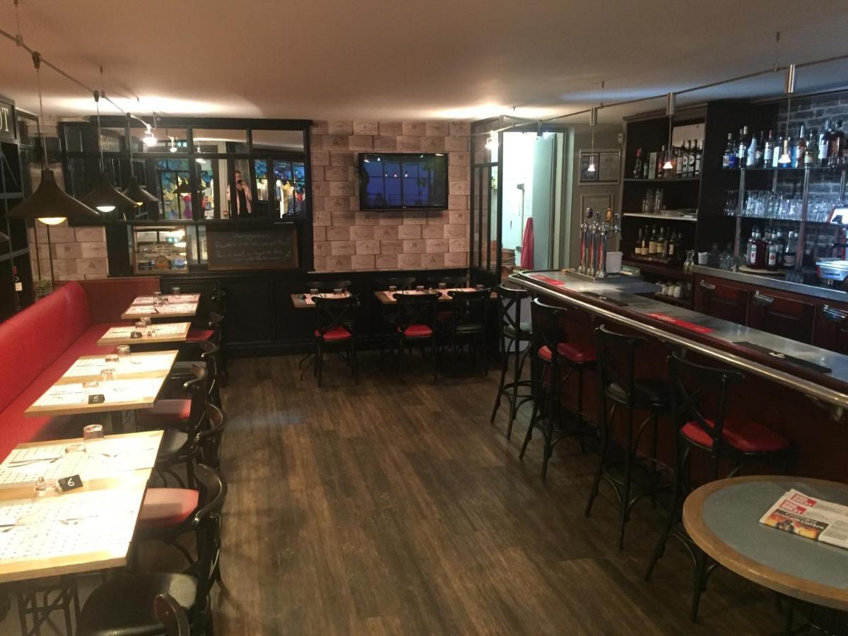 Hotel Restaurant Cousseau Парантис-ан-Борн Екстериор снимка
