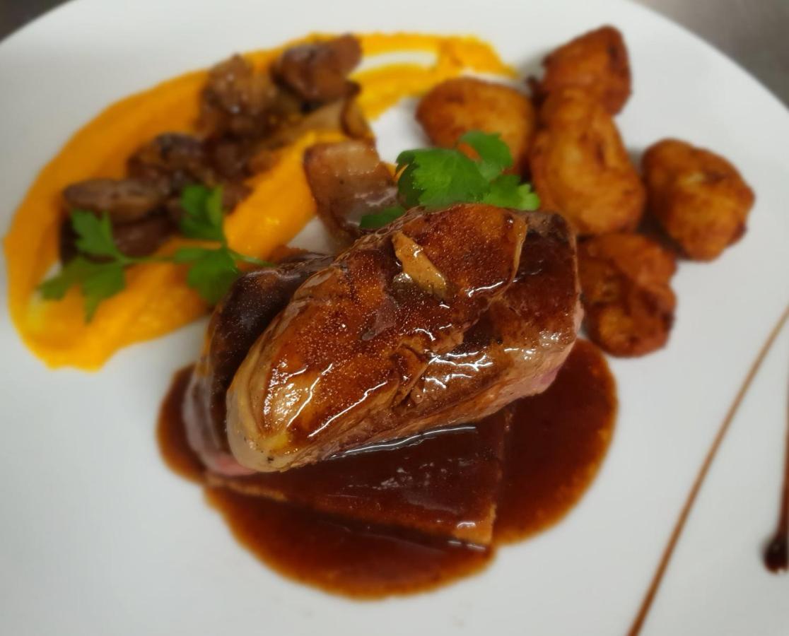 Hotel Restaurant Cousseau Парантис-ан-Борн Екстериор снимка